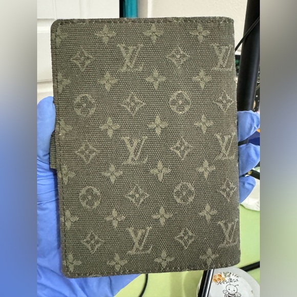 Louis Vuitton Mini Lin Agenda Cherry Papers and Address Book - Picture 11 of 13